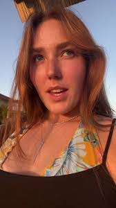 Danielle Troyer's Instagram, Twitter & Facebook