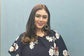 Periscope diet ala thalita latief bisa turun sampai 33 kg. Thalita Latief Gugat Cerai Dennis Rizky