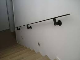 Handlauf Aus Flachstahl Verzunderter Rohstahl Klar Lackiert Handlauf Flachstahl Handlauf Treppe