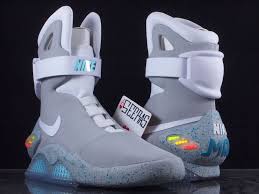 Nike Air Mag 2011 Size 8 Ds Back To The Future Extremely Rare Mcfly Yeezy New Nike Air Shoes Nike Air Mag Mens Nike Shoes