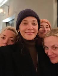 Zoe Keller (@zoe_keller)