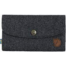 These passport wallets range in price, style, and features, and each caters to a certain need you might have while traveling. Fjallraven Norrvage Travel Wallet Bei Globetrotter Ausrustung