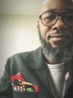 High schoolers chat with Dayton native, Olympic champion Edwin Moses