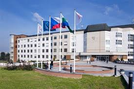 Kardiochirurg jan pirk odejde na konci června z funkce přednosty kardiocentra institutu klinické a experimentální medicíny v praze ikem. Prazsky Ikem Bude Evakuovat Pacienty Budova Se Potyka S Vypadky Tepla Idnes Cz