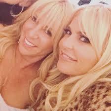 Marla Whitman's Instagram, Twitter & Facebook