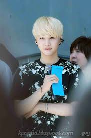 Saat audisi bighit suga bts mendapatkan juara 2, dan suga bts pernah menjadi. Biodata Foto Dan Fakta Suga Bts Terupdate