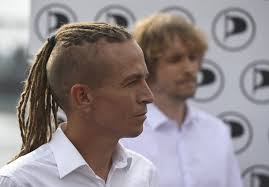 Pirát ivan bartoš ve vtipném videu zesměšnil okamuru. Ivan Bartos My Jsme Vlade Duveru V Minulosti V Zadnem Hlasovani Nikdy Nedali Sef Piratu Rika Ze Strana Uvazuje O Podpore Rozpoctu S 500 Milionovym Schodkem Ale Nepovazuje To Za Podporu Vlady