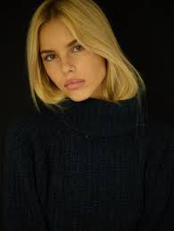 Dani ✨ @dzimmer13 Fotógrafo : Franco Capepa @franco.canepa Pelo: Juanvi  @byjuanvi Look: @theefeshop