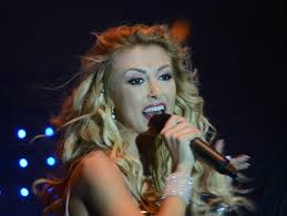 Throw your money make it hot. About Andreea BÄƒlan Romanian Singer 1984 Biography Facts Career Wiki Life