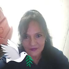 Why do couples wear the same outfit to every Tell All