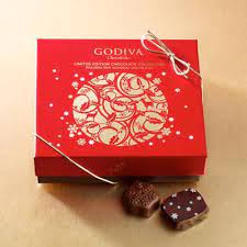 Food Beverage Christmas Gift Chocolate By Godiva Fazai38 Inspirations Holiday Packaging Design Christmas Packaging Design Godiva
