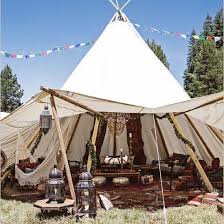 Tipi Et Tente De Jardin Nos Inspirations Tente Jardin Deco Mariage Theme Voyage Et Mariage Festival