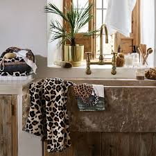 We are offering you some ideas on how to make your bathroom look trandy, chic and unique with diferent animal print decor elemnts. Pin On Guest Bathroom Ideas