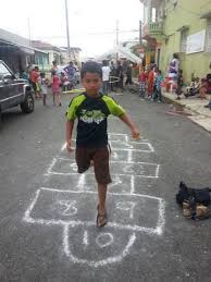 Juegos infantiles tradicionales dominicanos.el descanso en este paraiso viene garantizado por habitaciones b room con vistas la mejor tecnologia y un bienestar de ultima generacion. Juegos Dominicanos Buscar Con Google Activities For Kids Activities Kids
