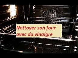 Nettoyer Facilement Son Four Avec Du Vinaigre Youtube En 2020 Nettoyer Four Astuce Nettoyage Four Nettoyant Pour Four Fait Maison
