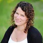 Becky Hollowell's Instagram, Twitter & Facebook