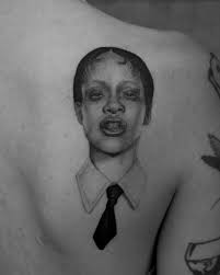 Incredible Rihanna portrait by @xtina_ink Contact her directly for inquiries