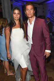En 2010, camila alves pose pour la marque de vêtements mango. 40 Celebrity Couples With Big Age Differences Famous Couples Far Apart In Age