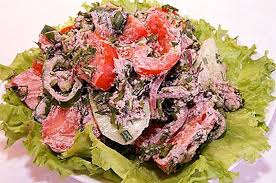 Membuat salad untuk diet dengan kombinasi aneka buah dan sayuran bisa menjadi solusi tepat. Salad Sayur Georgia Resipi 2021