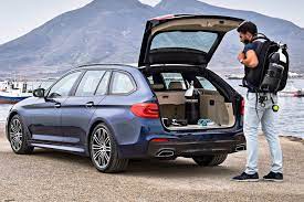 بي ام دبليو الفئة الخامسة تورينغ الجديدة الفسيحة والأنيقة موقع ويلز Bmw 5 Series Bmw Bmw Motorcycles