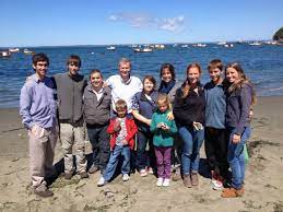 The latest tweets from josé antonio kast 🇨🇱 (@joseantoniokast). Jose Antonio Kast On Twitter Una Foto En Familia Junto A Alfonso Guerrero Y Julia En Carelmapu Http T Co Fjhicffv