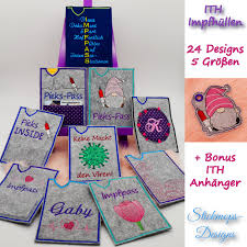 Bild siehst du andere motive. Stickdateien Online Kaufen Bei Stickmops Designs Stickdatei Set Ith Impfpasshullen Mit 24 Designs 13x18