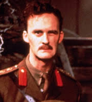 A vile, snivelling little oik who hides from action in General Melchett&#39;s formidable shadow, Kevin Darling encompasses all that Blackadder hates about the ... - blackadder_darling