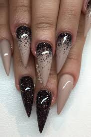 Hazelnut Fudge Med Morkbrunt Glitter Stiletto Nails Designs Stiletto Nail Art Nail Art Designs