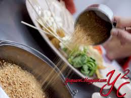 Including asam pedas claypot, satay celup, and mee bodo. Ysquarec Royal Satay Celup Food Review Non Halal Food Food Reviews Malaysian Food