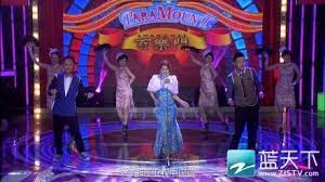 蓝媒推荐 今天22 00 凌晗化身天涯歌女 旗袍 爵士乐 留声机 在香鬓俪影 轻歌曼舞中 重回到了70年前老上海的百乐门 来到歌舞升平 灯红酒绿奢华的夜上海 电视 看看新闻网