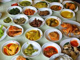 Indonesia Best Food Nasi Padang Means Spicy West Sumateran S Food Can You Handle It Vegetable Benefits Food All U Can Eat