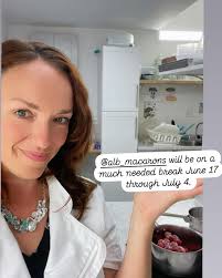 In case you need your mac-fix or a special order between June 17-July 4,  remember that macarons stay perfect for up to 10-12 days in the fridge or  can be easily frozen