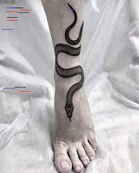 Fototattoo Ekaterina Butrimenko Kunstler Tattoos Snake Tattoo Design Foot Tattoos