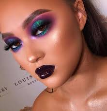 lo_lavxo used Rebel Girl (on her models eyes) from our multi chrome  collection and were in love❣️The shift 😍