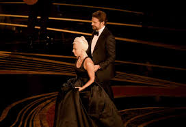 A star is born could be a serious oscars contender. Oscars 2019 Lady Gaga Singt Mit Bradley Cooper Shallow Aus A Star Is Born