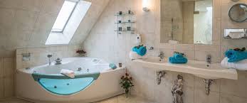 Das adina apartment hotel berlin mitte liegt nur wenige minuten zu fuß vom berliner hauptbahnhof minibar. Hotelzimmer Mit Whirlpool In Berlin Baden Im Luxus
