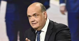 Politik-Entscheider küren beste Politikjournalisten, Redaktionen und  Podcasts