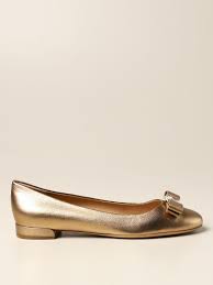 The complete list of salvatore ferragamo outlet store locations in the united states. Salvatore Ferragamo Outlet Ballerinas Damen Ballerinas Salvatore Ferragamo Damen Gold Ballerinas Salvatore Ferragamo 695356 Giglio De