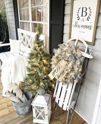 Farmhouse christmas decorating ideas outside. 68 Comfy Rustic Outdoor Christmas Decor Ideas Digsdigs