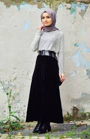 Sefamerve Tesettur Kemerli Kadife Etek Modelleri Moda Tesettur Giyim Moda Moda Stilleri Etek Modelleri
