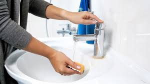 How to fix a cracked or chipped porcelain sink (8 easy steps). How To Easily Repair Chips In Porcelain Toilets And Basins Diy Lifestyle