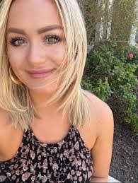 Heather Hetzel's Instagram, Twitter & Facebook