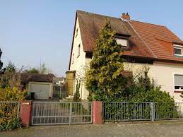 Freundliche, gut situierte familie mit 3 kindern sucht ein haus zum kauf in münster ab sofort oder später. Haus Zum Verkauf Ginsterweg 13 67067 Rheinland Pfalz Ludwigshafen Mapio Net