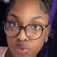 Nakia Grant's Instagram, Twitter & Facebook