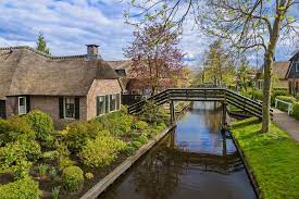 Urlaub giethoorn jetzt günstig buchen reiseangebote verfügbar städtereisen 24h reservierung tiefpreisgarantie exklusive angebote. Giethoorn Auf Ins Venedig Des Nordens Urlaubsguru