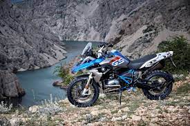 New Bmw R1200gs Adventure Is On The Way Drivemag Riders Bike Bmw Enduro Motorcycle Adventure Bike