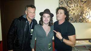 Hickory avenue bel air, md 21014 telephone: Christian Daes On Twitter Chris Jr Disfrutando Al Maestro Carlosvives En Boston Gracias Claudiaelenav Y Walter Http T Co Mqkq4wrgig
