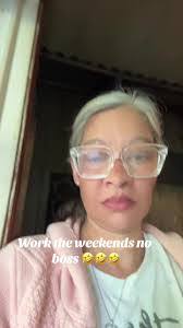 Andrea Peacock's Instagram, Twitter & Facebook