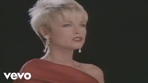 The short cuts are the best on her. Lorrie Morgan My Favorite Things Youtube