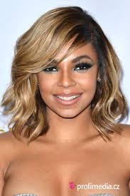 Ashanti has long, dark hair that she changes frequently. Ashanti Hairstyle Easyhairstyler